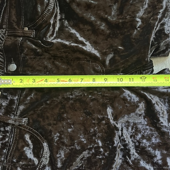 NWT Womens Black Velvet Wrangler Flare Pants With Pockets Size 34 by 30 - Picture 6 of 9